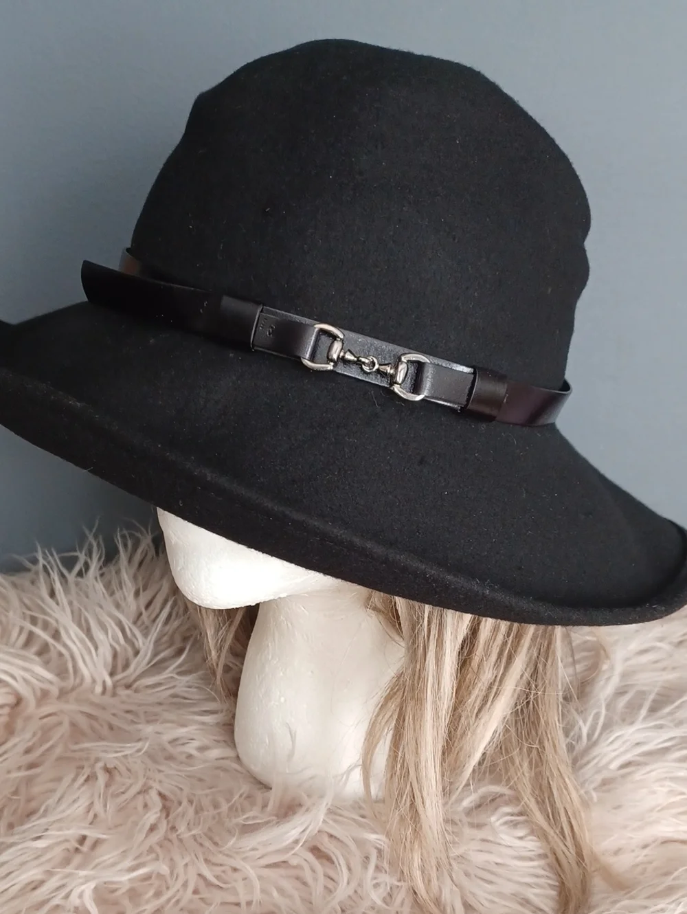 Massimo Dutti Stylish Wool Hat